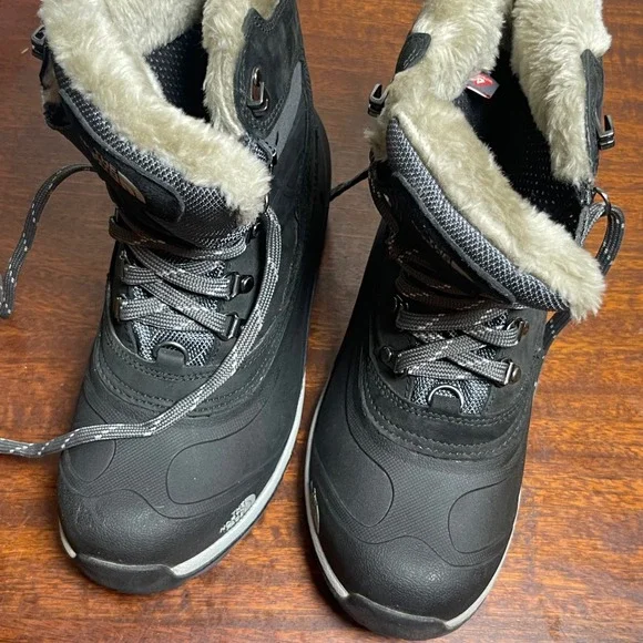 The North Face Waterproof Snow Boots Women's US 7 Black Faux Fur Lined Winter - Picture 15 of 16